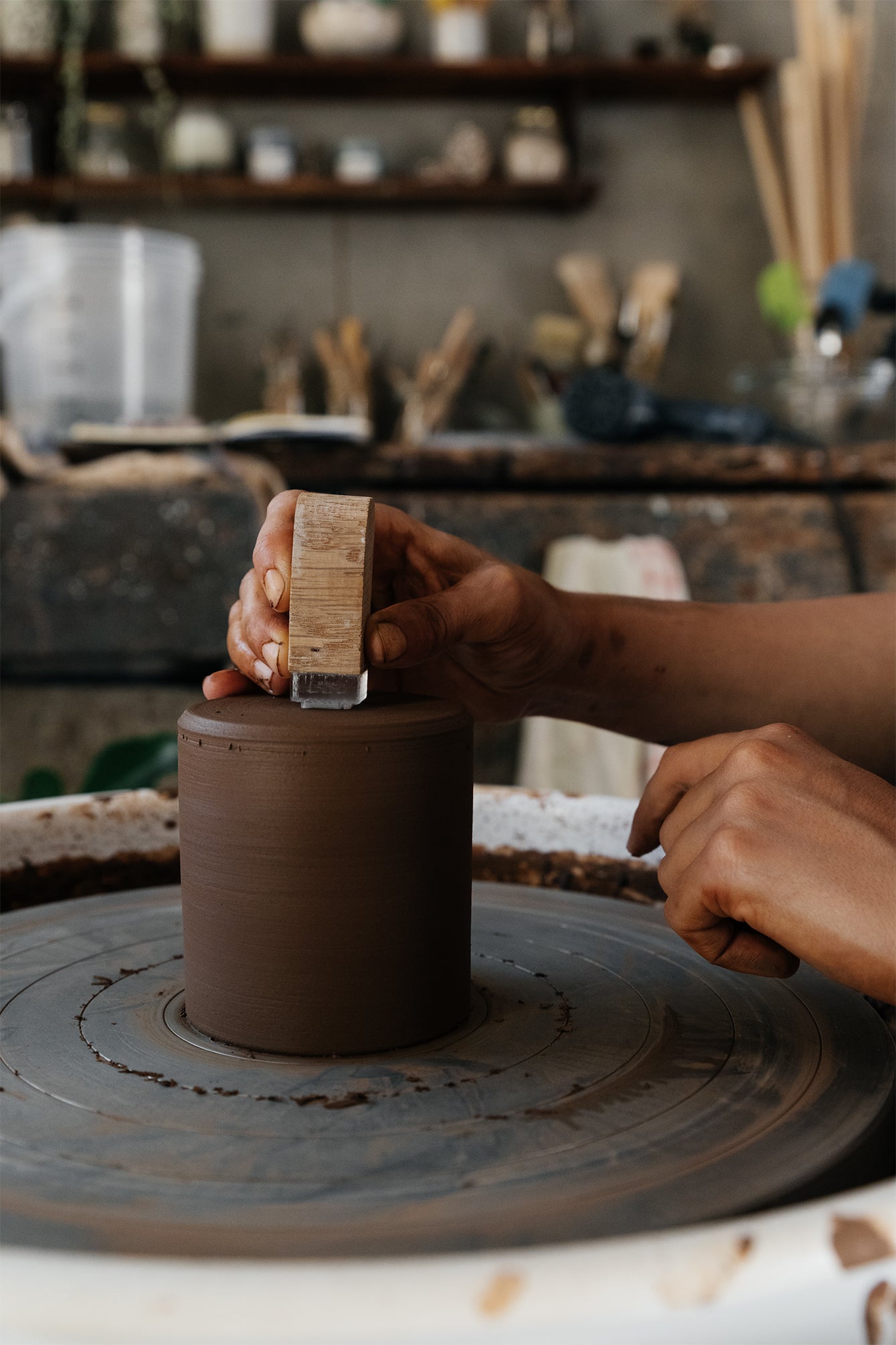CORSO DI TORNIO - Singole lezioni pratiche di tornio – VS ceramics
